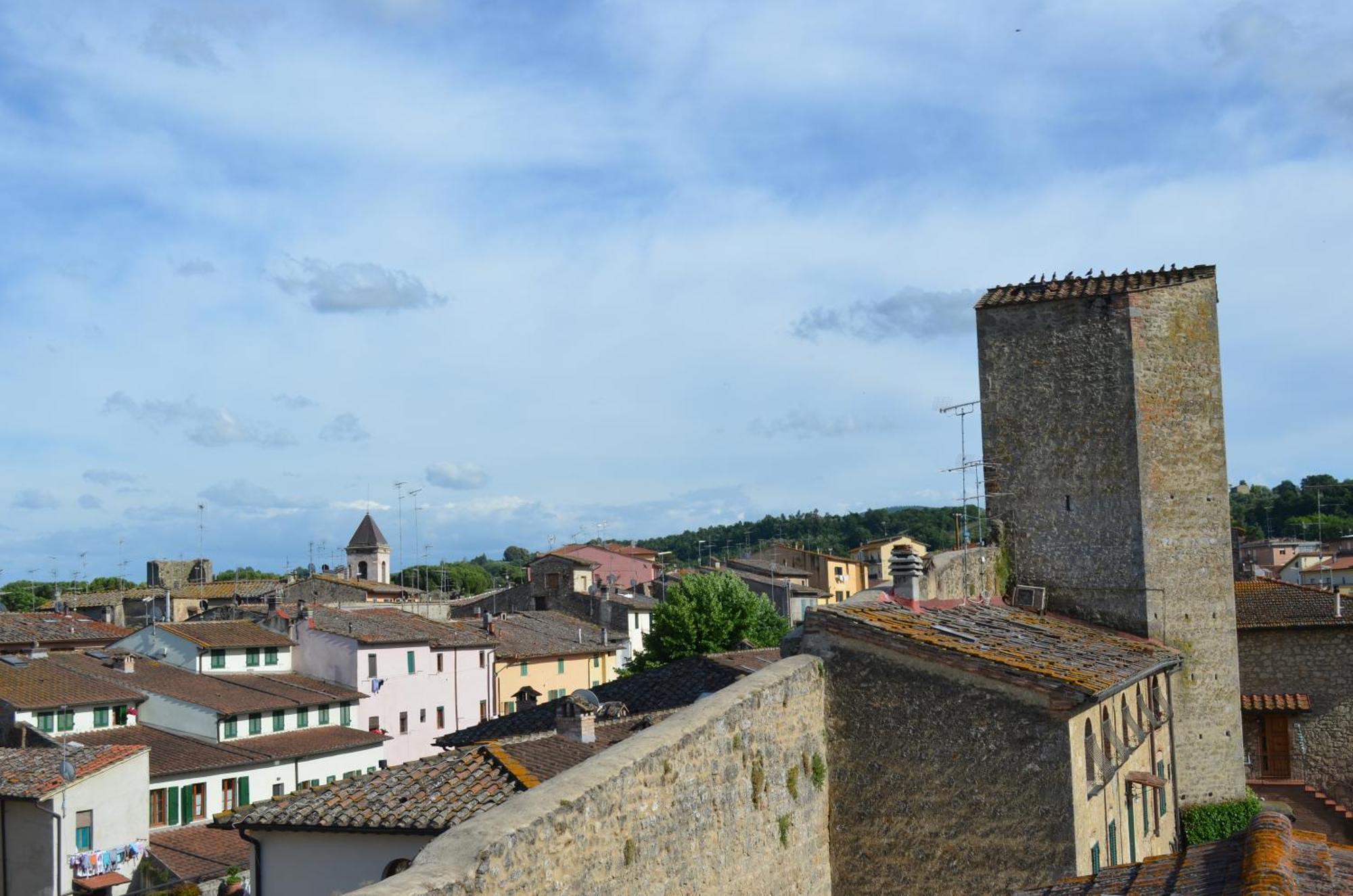 Palazzo Alle Mura Staggia Extérieur photo
