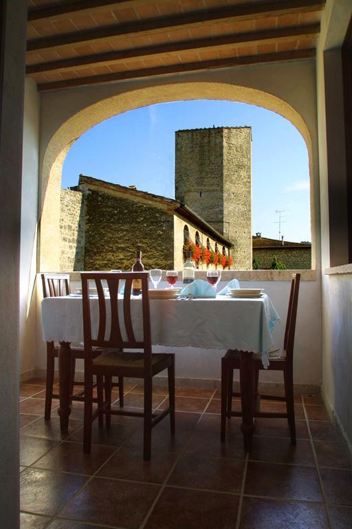 Palazzo Alle Mura Staggia Extérieur photo